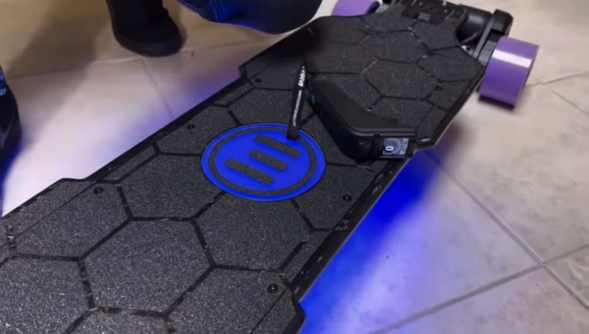 Skräddarsy din e-skate med Phaze