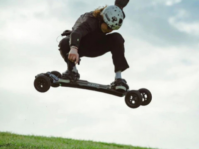 Test du Skate Électrique Evolve Renegade